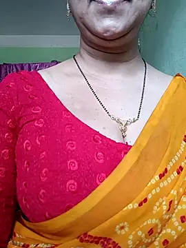 Snapshot of Rosy-B chatting on February 17, 6:53 am Rosy-B online show from February 17, 6:53 am