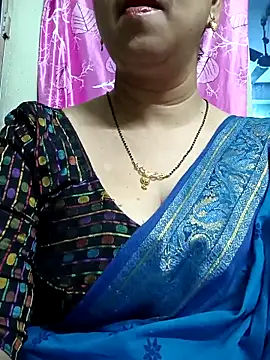 Snapshot of Rosy-B chatting on February 20, 12:30 am Rosy-B online show from February 20, 12:30 am