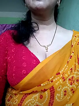 Snapshot of Rosy-B chatting on February 22, 10:18 am Rosy-B online show from February 22, 10:18 am