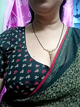 Snapshot of Rosy-B chatting on February 23, 6:12 pm Rosy-B online show from February 23, 6:12 pm