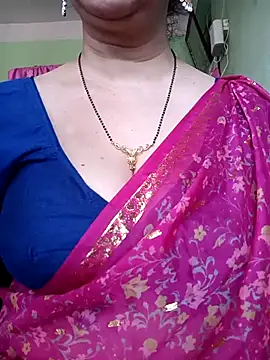 Snapshot of Rosy-B chatting on March 1, 10:13 am Rosy-B online show from March 1, 10:13 am