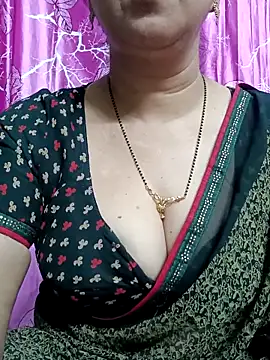 Snapshot of Rosy-B chatting on March 1, 5:27 pm Rosy-B online show from March 1, 5:27 pm