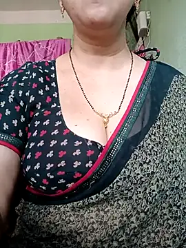 Snapshot of Rosy-B chatting on March 2, 9:31 am Rosy-B online show from March 2, 9:31 am