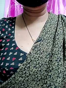 Snapshot of Rosy-B chatting on March 6, 10:04 pm Rosy-B online show from March 6, 10:04 pm