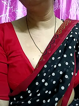 Snapshot of Rosy-B chatting on March 11, 9:48 pm Rosy-B online show from March 11, 9:48 pm