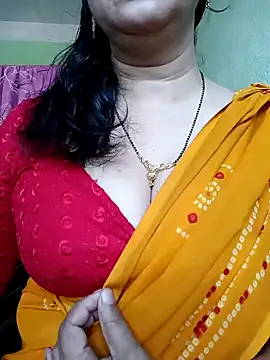 Snapshot of Rosy-B chatting on March 16, 9:27 am Rosy-B online show from March 16, 9:27 am