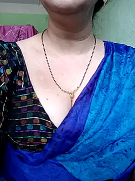 Snapshot of Rosy-B chatting on March 17, 9:55 am Rosy-B online show from March 17, 9:55 am