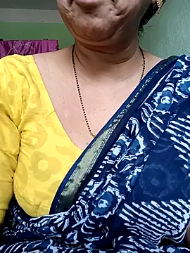 Snapshot of Rosy-B chatting on March 22, 9:45 am Rosy-B online show from March 22, 9:45 am