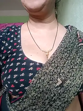 Snapshot of Rosy-B chatting on September 23, 9:34 am Rosy-B online show from September 23, 9:34 am