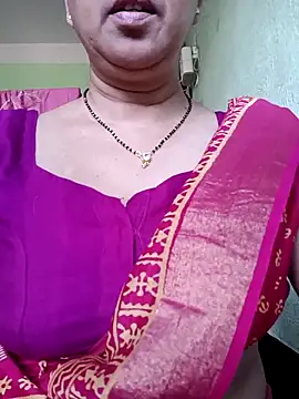 Snapshot of Rosy-B chatting on September 25, 9:46 am Rosy-B online show from September 25, 9:46 am