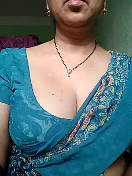 Snapshot of Rosy-B chatting on October 27, 12:36 am Rosy-B online show from October 27, 12:36 am