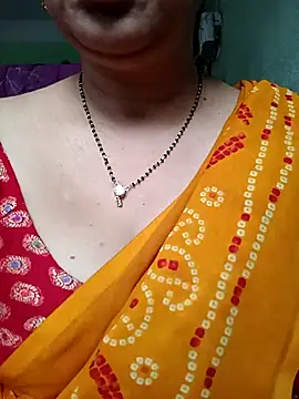 Snapshot of Rosy-B chatting on October 28, 12:25 am Rosy-B online show from October 28, 12:25 am