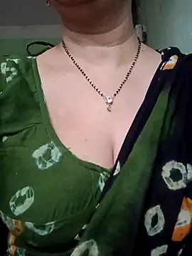 Snapshot of Rosy-B chatting on November 1, 12:45 am Rosy-B online show from November 1, 12:45 am