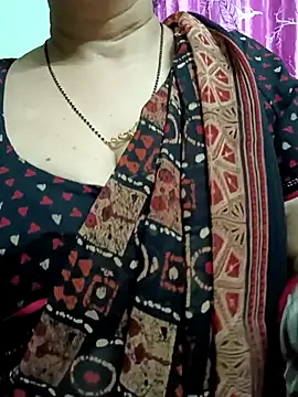 Snapshot of Rosy-B chatting on May 13, 10:17 pm Rosy-B online show from May 13, 10:17 pm
