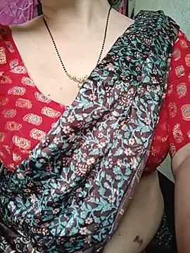 Snapshot of Rosy-B chatting on May 15, 11:23 pm Rosy-B online show from May 15, 11:23 pm