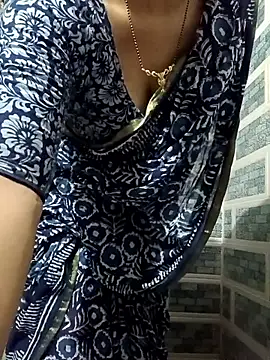 Snapshot of Rosy-B chatting on May 19, 9:54 pm Rosy-B online show from May 19, 9:54 pm