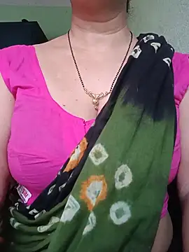 Snapshot of Rosy-B chatting on June 3, 12:02 am Rosy-B online show from June 3, 12:02 am