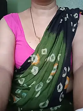 Snapshot of Rosy-B chatting on June 15, 12:13 am Rosy-B online show from June 15, 12:13 am
