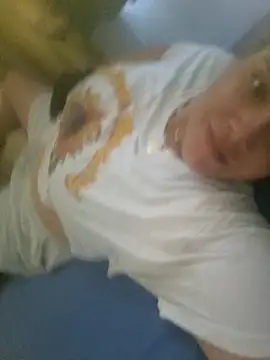 Off the Lesh online show from November 19, 3:50 am