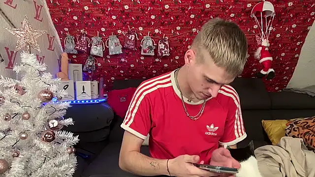 Cookieboy88 online show from December 17, 2:06 am