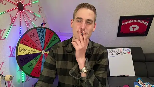 Cookieboy88 online show from April 24, 8:33 pm