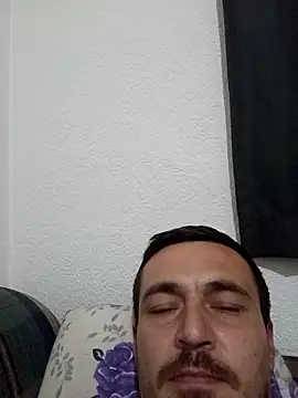 Snapshot of mayk18cm chatting on December 19, 2:18 am mayk18cm online show from December 19, 2:18 am