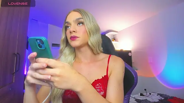 mariiahneedles online show from July 24, 12:08 am