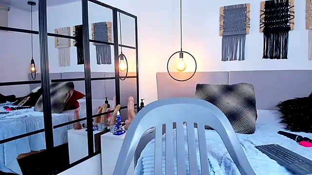 Sweet camille online show from November 14, 4:00 am