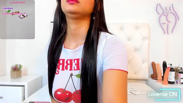 Snapshot of DulceColeman chatting on October 15, 7:25 pm DulceColeman online show from October 15, 7:25 pm