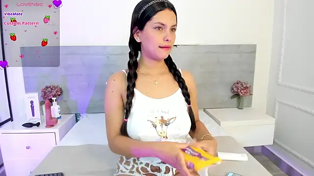 Snapshot of DulceColeman chatting on May 30, 11:40 am DulceColeman online show from May 30, 11:40 am