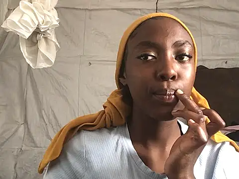 Snapshot of Barbiesharzia chatting on June 12, 10:58 am Barbiesharzia online show from June 12, 10:58 am