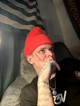 Snapshot of traejddd chatting on October 2, 3:13 am traejddd online show from October 2, 3:13 am