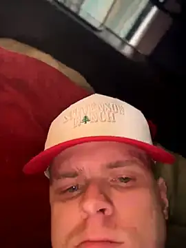 Snapshot of traejddd chatting on March 4, 8:59 pm traejddd online show from March 4, 8:59 pm