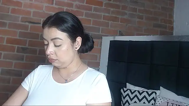 salome  hills1 online show from January 14, 9:20 pm