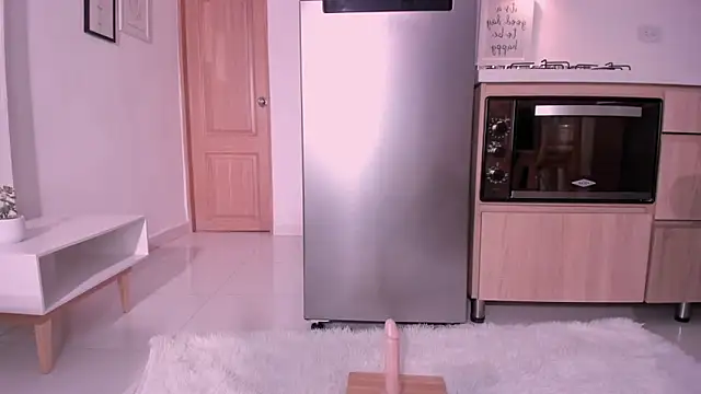 DannaHyde online show from March 10, 11:49 pm