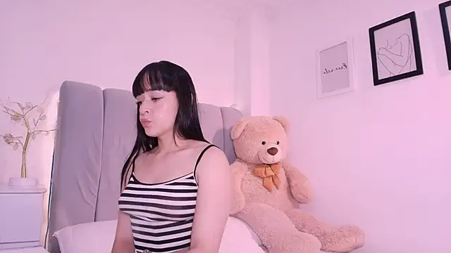 Snapshot of DannaHyde chatting on May 15, 4:14 pm DannaHyde online show from May 15, 4:14 pm