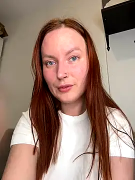 EmmaWarren online show from October 24, 5:42 pm