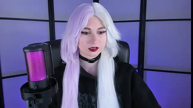 Snapshot of Goddess-Rose chatting on October 31, 4:30 pm Goddess-Rose online show from October 31, 4:30 pm