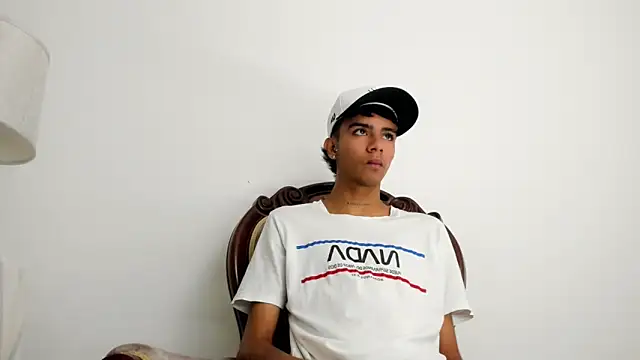 dikey 62 online show from February 18, 8:14 pm