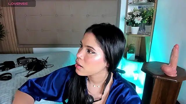 Natasha  Sccott online show from January 28, 8:15 pm