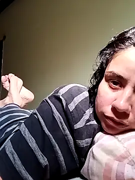 Michellluxo online show from February 5, 8:02 pm