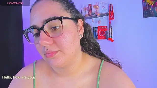 Snapshot of isarhodes_ chatting on December 13, 10:13 pm isarhodes  online show from December 13, 10:13 pm