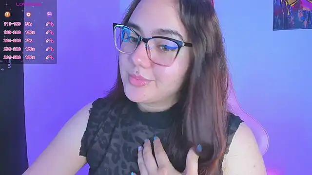 Snapshot of isarhodes_ chatting on December 17, 10:11 pm isarhodes  online show from December 17, 10:11 pm