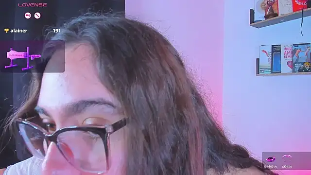 Snapshot of isarhodes_ chatting on January 3, 1:27 am isarhodes  online show from January 3, 1:27 am