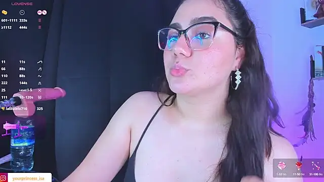 Snapshot of isarhodes_ chatting on January 15, 1:23 am isarhodes  online show from January 15, 1:23 am