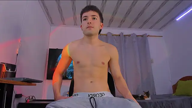 Snapshot of bower_and_colucci chatting on November 9, 12:31 am bower and colucci online show from November 9, 12:31 am