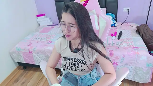 im-eliza online show from April 25, 1:41 pm