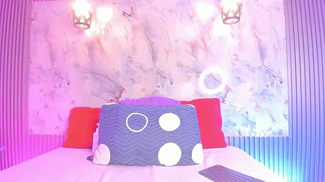 Snapshot of Esmeralda_Duarte chatting on February 1, 9:11 am Esmeralda Duarte online show from February 1, 9:11 am