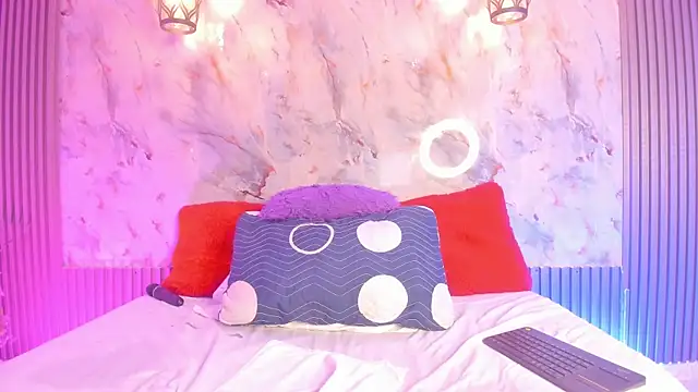 Snapshot of Esmeralda_Duarte chatting on February 17, 12:16 pm Esmeralda Duarte online show from February 17, 12:16 pm