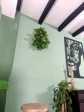 thirstymoonxx online show from February 3, 4:43 am